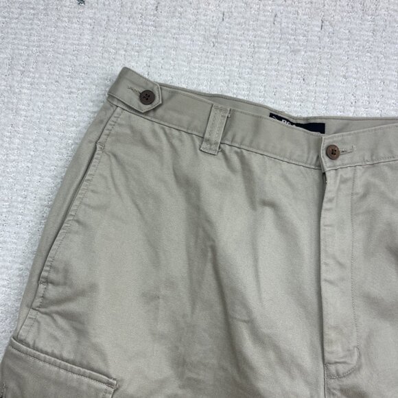 PGA Tour Men’s Cargo Golf Shorts Khaki Beige Size 36 Performance Sports Pockets - Picture 2 of 14